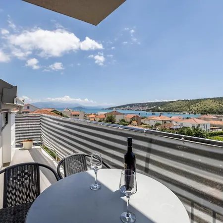 Irena * Trogir