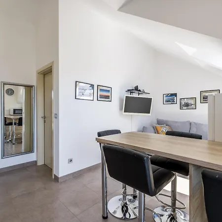 Irena Apartment